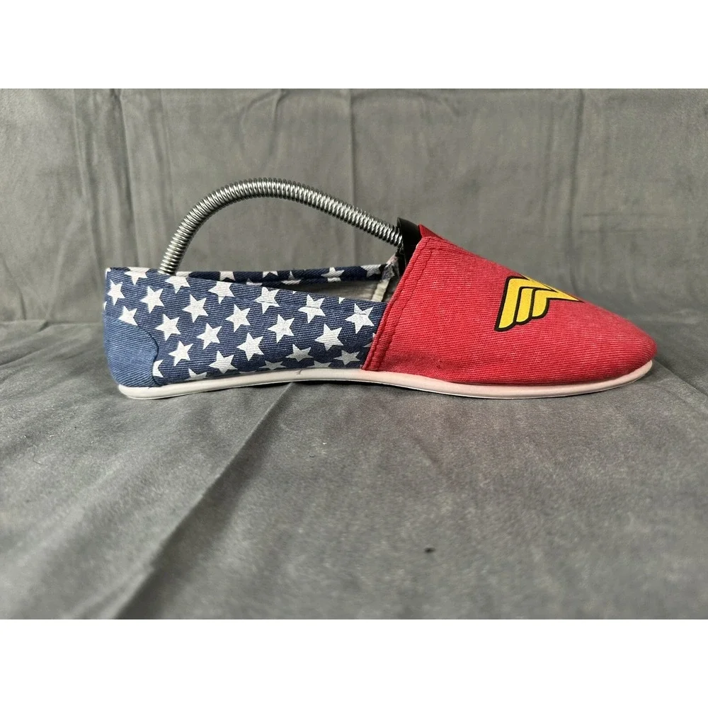 DC Comics Wonder Woman Canvas Slip On Shoes Adult Size Large Fits Most NEW